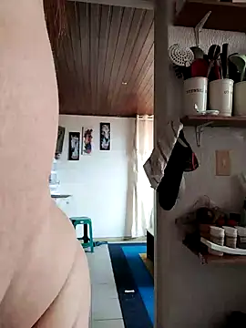 Snapshot of Vicky_Rosse chatting on January 2025 06:53:02 PM Vicky Rosse online show from January 2025 06:53:02 PM