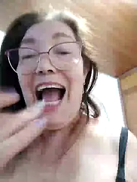 Snapshot of Vicky_Rosse chatting on January 2025 08:35:01 PM Vicky Rosse online show from January 2025 08:35:01 PM