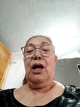 Snapshot of Vicky_Rosse chatting on October 2025 06:16:02 PM Vicky Rosse online show from October 2025 06:16:02 PM