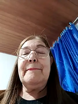 Snapshot of Vicky_Rosse chatting on October 2025 09:52:01 PM Vicky Rosse online show from October 2025 09:52:01 PM