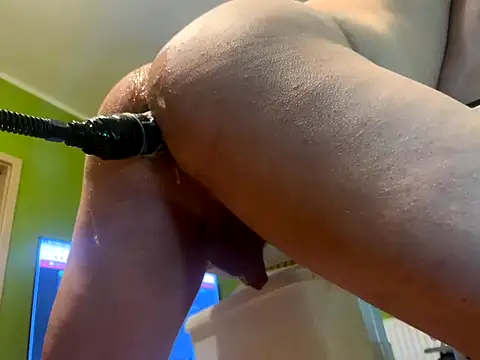 Snapshot of OndruSuk chatting on January 2025 03:14:02 PM OndruSuk online show from January 2025 03:14:02 PM