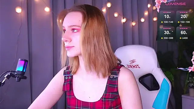 Snapshot of Ramona___ chatting on December 2024 05:37:01 AM Ramona online show from December 2024 05:37:01 AM