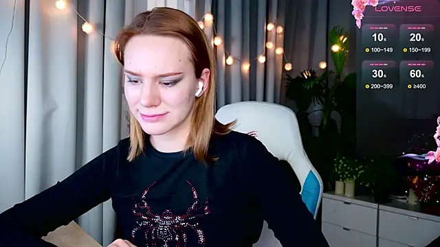 Snapshot of Ramona___ chatting on December 2024 09:27:01 AM Ramona online show from December 2024 09:27:01 AM