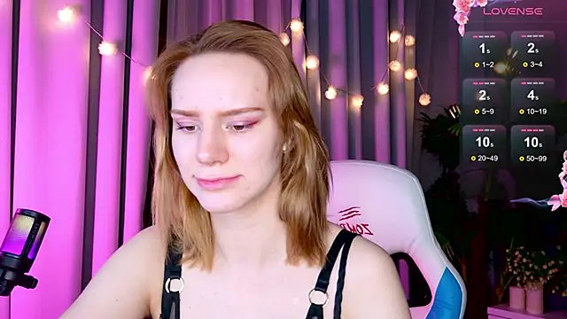 Snapshot of Ramona___ chatting on December 2024 05:33:02 AM Ramona online show from December 2024 05:33:02 AM