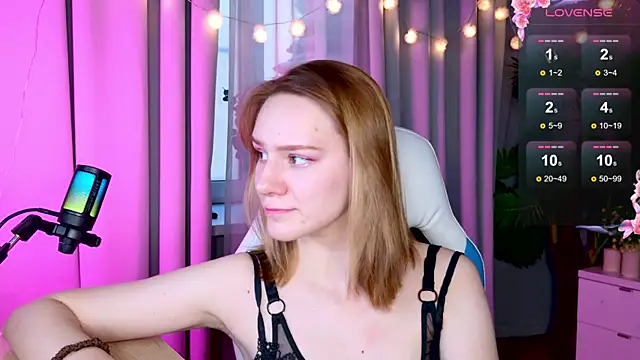 Snapshot of Ramona___ chatting on December 2024 09:42:01 AM Ramona online show from December 2024 09:42:01 AM