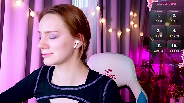 Snapshot of Ramona___ chatting on January 2025 09:30:02 AM Ramona online show from January 2025 09:30:02 AM