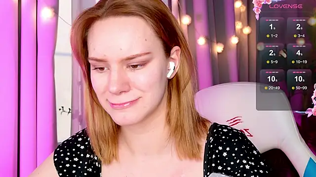 Snapshot of Ramona___ chatting on January 2025 09:27:01 AM Ramona online show from January 2025 09:27:01 AM