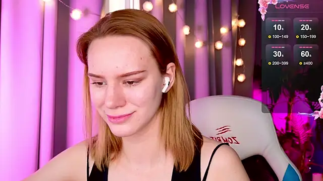 Snapshot of Ramona___ chatting on January 2025 08:30:02 AM Ramona online show from January 2025 08:30:02 AM