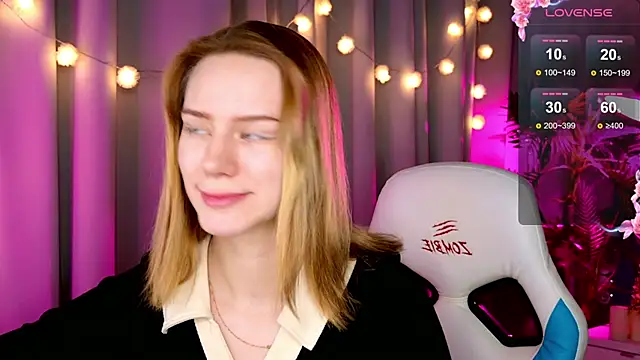 Snapshot of Ramona___ chatting on January 2025 05:48:02 AM Ramona online show from January 2025 05:48:02 AM