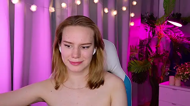 Snapshot of Ramona___ chatting on January 2025 12:37:01 PM Ramona online show from January 2025 12:37:01 PM