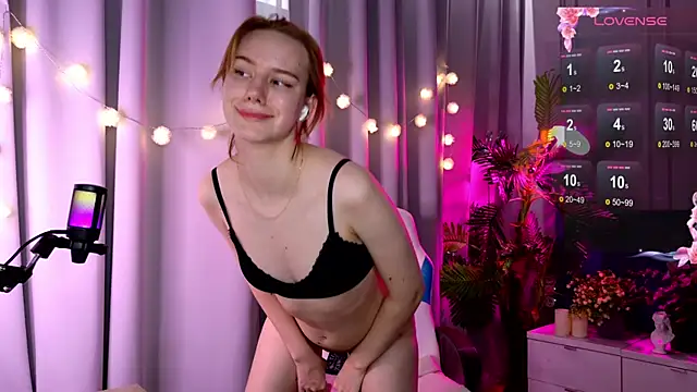 Snapshot of Ramona___ chatting on January 2025 08:51:02 AM Ramona online show from January 2025 08:51:02 AM