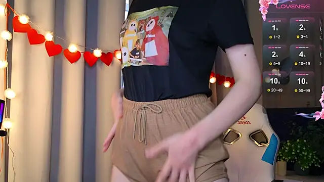 Snapshot of Ramona___ chatting on February 2025 09:36:01 AM Ramona online show from February 2025 09:36:01 AM