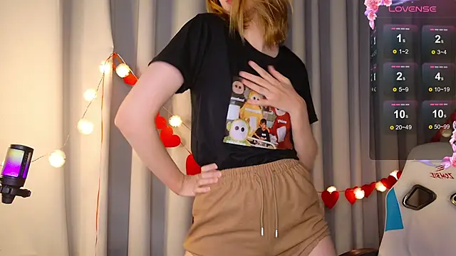 Snapshot of Ramona___ chatting on February 2025 09:46:01 AM Ramona online show from February 2025 09:46:01 AM