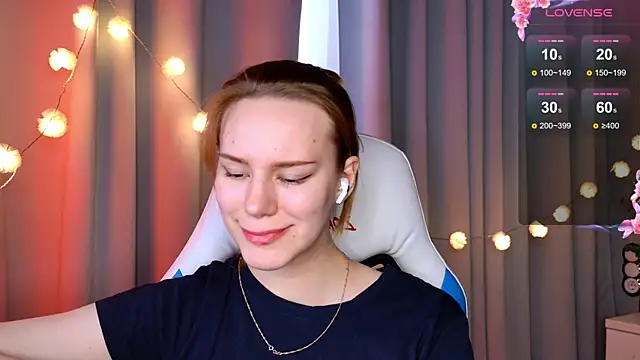 Snapshot of Ramona___ chatting on February 2025 12:43:02 PM Ramona online show from February 2025 12:43:02 PM