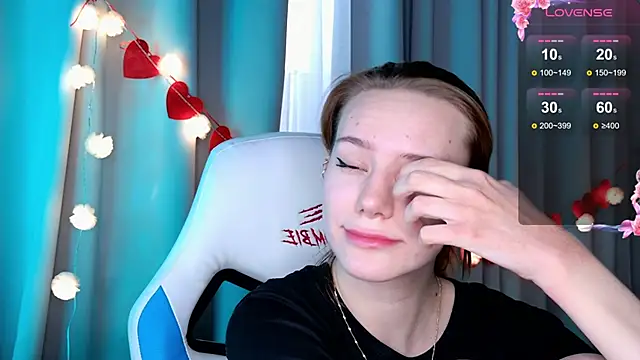 Snapshot of Ramona___ chatting on February 2025 12:38:02 PM Ramona online show from February 2025 12:38:02 PM