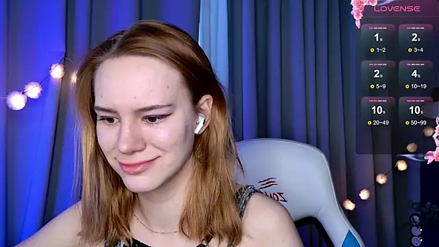 Snapshot of Ramona___ chatting on February 2025 06:06:01 AM Ramona online show from February 2025 06:06:01 AM