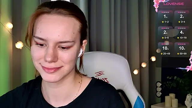 Snapshot of Ramona___ chatting on February 2025 12:39:02 PM Ramona online show from February 2025 12:39:02 PM