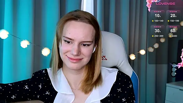 Snapshot of Ramona___ chatting on March 2025 12:48:01 PM Ramona online show from March 2025 12:48:01 PM