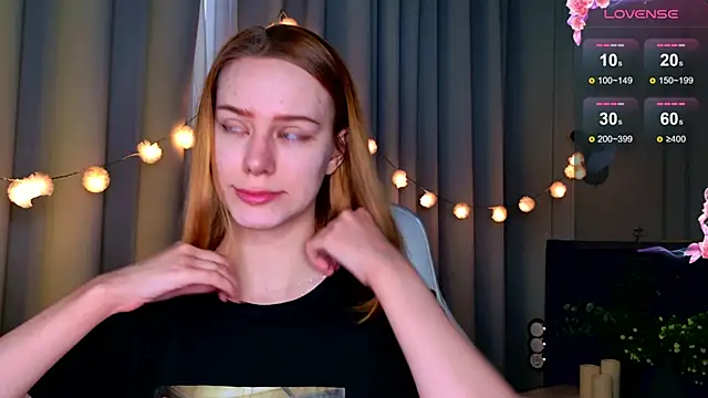 Snapshot of Ramona___ chatting on March 2025 05:46:02 AM Ramona online show from March 2025 05:46:02 AM