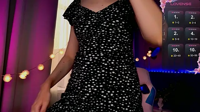 Snapshot of Ramona___ chatting on March 2025 09:45:01 AM Ramona online show from March 2025 09:45:01 AM