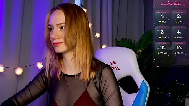 Snapshot of Ramona___ chatting on September 2025 06:02:01 AM Ramona online show from September 2025 06:02:01 AM