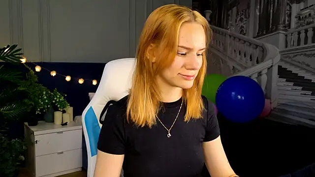 Snapshot of Ramona___ chatting on September 2025 06:12:02 AM Ramona online show from September 2025 06:12:02 AM