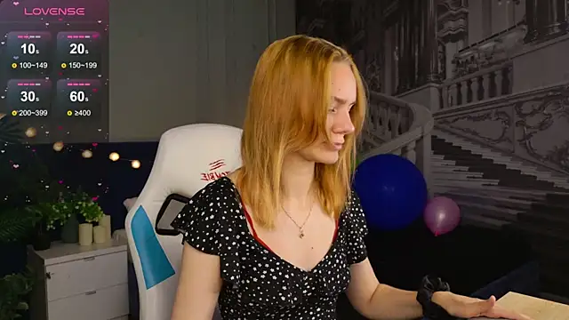 Snapshot of Ramona___ chatting on September 2025 06:04:02 AM Ramona online show from September 2025 06:04:02 AM