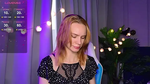 Snapshot of Ramona___ chatting on September 2025 06:14:01 AM Ramona online show from September 2025 06:14:01 AM