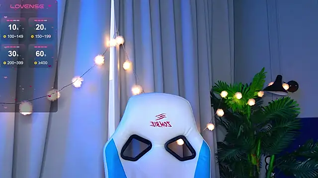 Snapshot of Ramona___ chatting on October 2025 06:02:02 AM Ramona online show from October 2025 06:02:02 AM