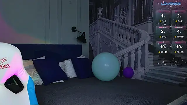 Snapshot of Ramona___ chatting on December 2025 06:19:02 AM Ramona online show from December 2025 06:19:02 AM