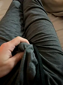 Snapshot of j1991j chatting on September 2025 09:37:01 PM j1991j online show from September 2025 09:37:01 PM