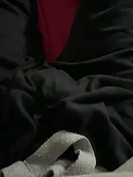 Snapshot of j1991j chatting on October 2025 09:37:02 PM j1991j online show from October 2025 09:37:02 PM