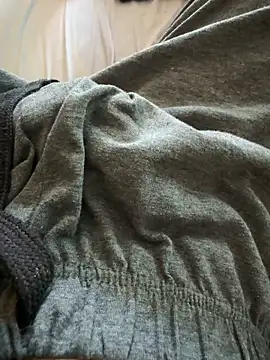 Snapshot of j1991j chatting on April 2026 04:26:02 PM j1991j online show from April 2026 04:26:02 PM