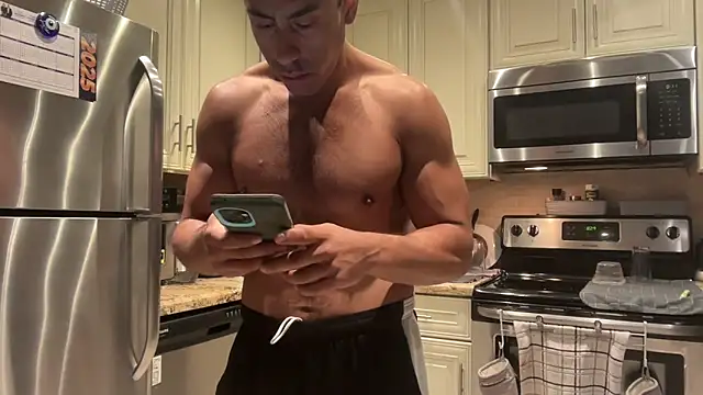 BigGuyMuscle online show from March 2025 01:31:02 AM