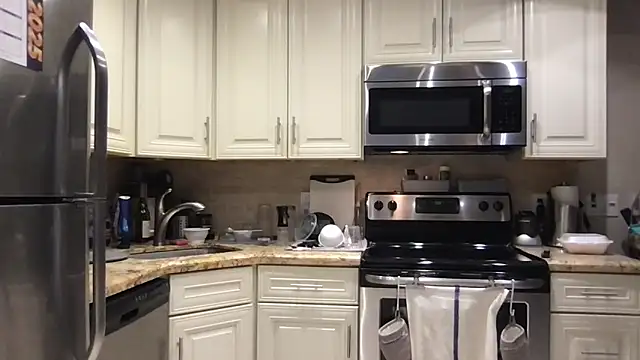 BigGuyMuscle online show from March 2025 12:04:02 AM