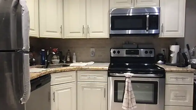 BigGuyMuscle online show from February 2026 06:48:01 PM