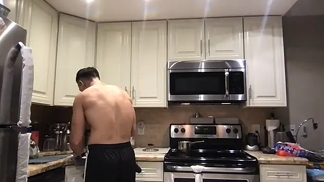 BigGuyMuscle online show from March 2026 12:50:01 AM