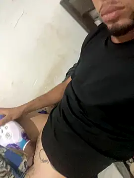 Snapshot of Mill19 chatting on September 2025 06:35:01 PM Mill19 online show from September 2025 06:35:01 PM