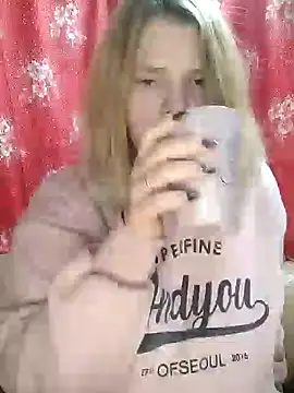 Zuli Kiska online show from December 2024 11:29:01 PM