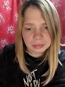 Zuli Kiska online show from March 2025 11:38:02 PM