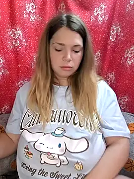 Snapshot of Zuli_Kiska chatting on June 2026 05:49:02 AM Zuli Kiska online show from June 2026 05:49:02 AM
