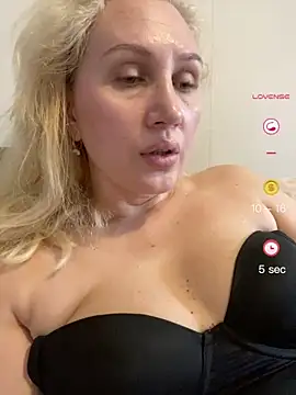 YourBlondee online show from May 2026 10:58:01 AM