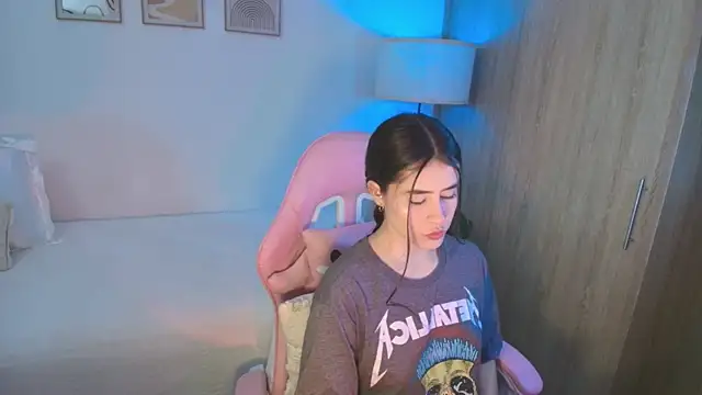 iriswest  online show from September 2025 11:52:01 PM