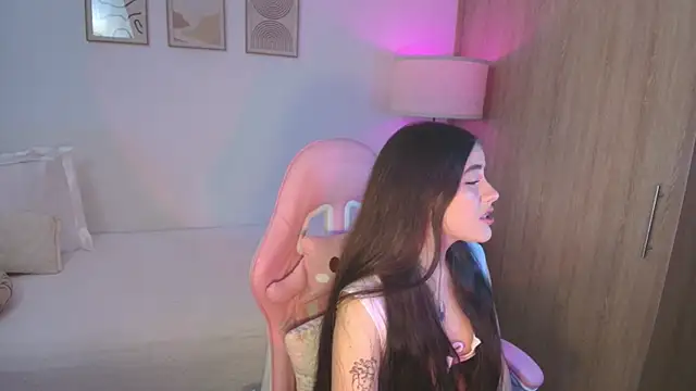 iriswest  online show from September 2025 11:21:01 PM