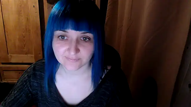 beauty-of-pain online show from November 2025 03:03:01 PM