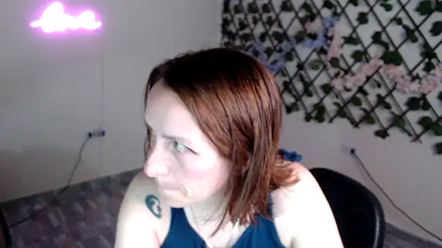 kittykalor09 online show from April 2026 02:06:01 AM