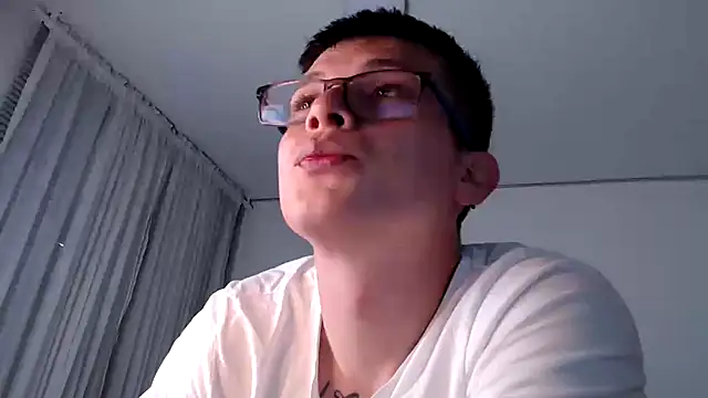 Snapshot of MathewCollin chatting on February 2025 05:27:01 PM MathewCollin online show from February 2025 05:27:01 PM