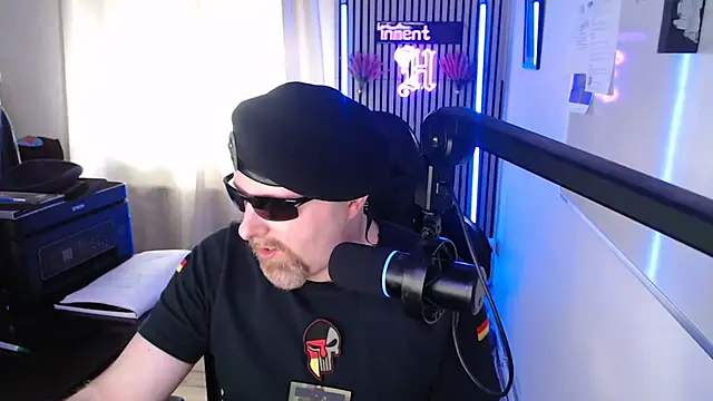 DerPornoPete online show from June 2026 06:43:02 PM