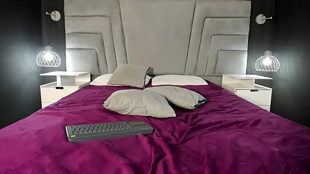 danaythamara1 online show from December 2024 08:42:02 PM