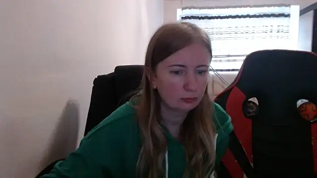 PeterAndJen online show from October 2025 06:25:01 AM